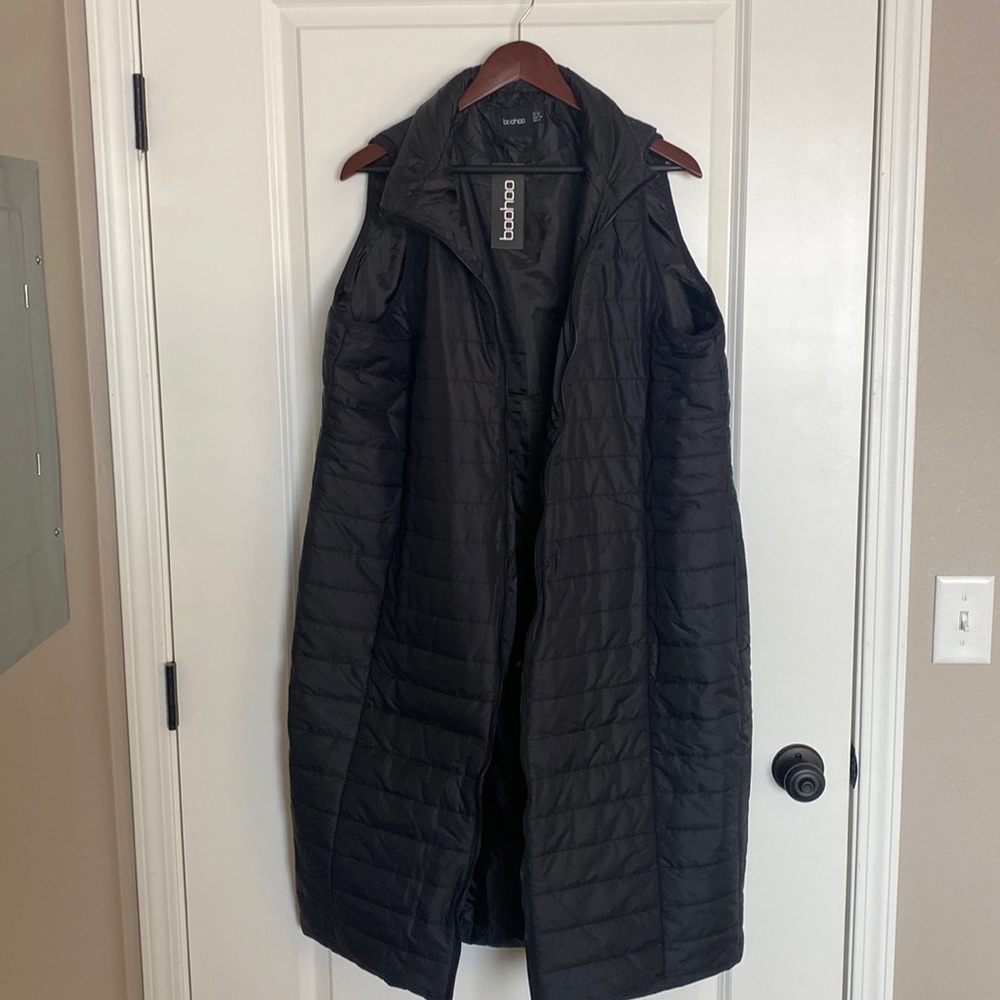 Long Black Puffer Vest / Gilet - NWT